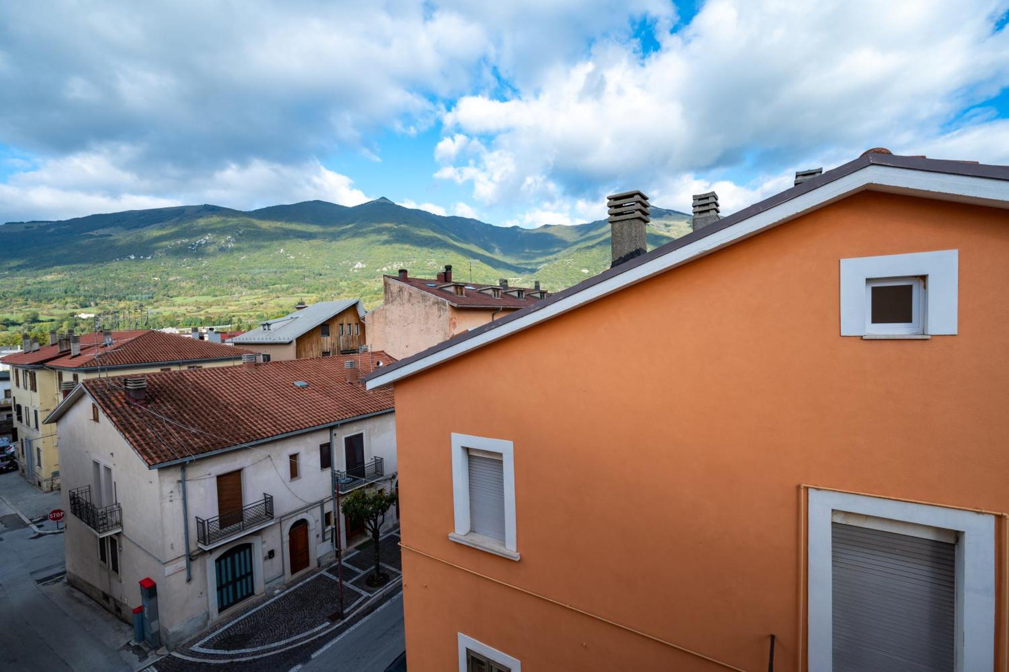 La Mansarda Apartment Кастел ди Сангро Екстериор снимка